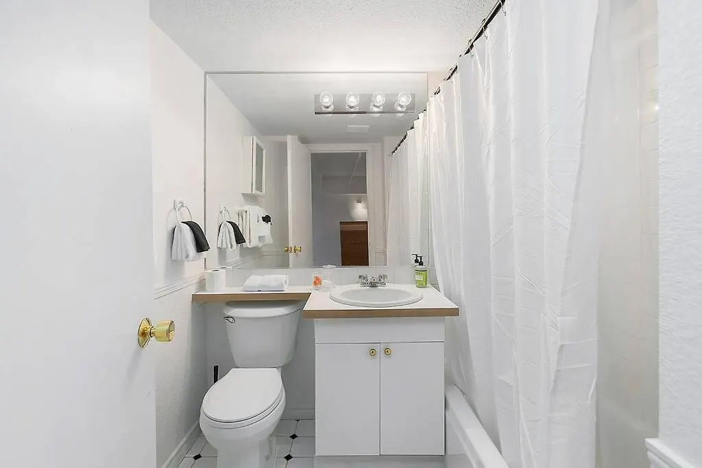 Apartment Starlit Cozy Studio In Elektra With Roof Decks Seattle USA